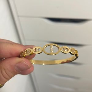 Gold bangle